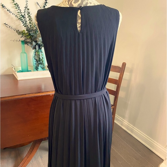 TAHARI NWT black pleated dress size XL - Picture 5 of 14